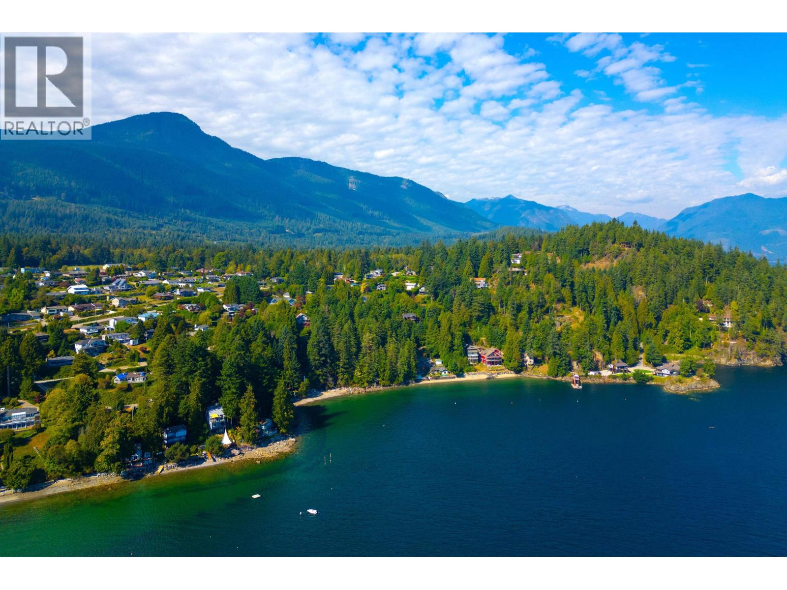 1504 TIDEVIEW ROAD, Gibsons