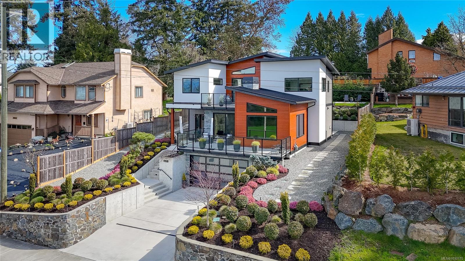 6575 CENTRAL SAANICH RD - Image 2