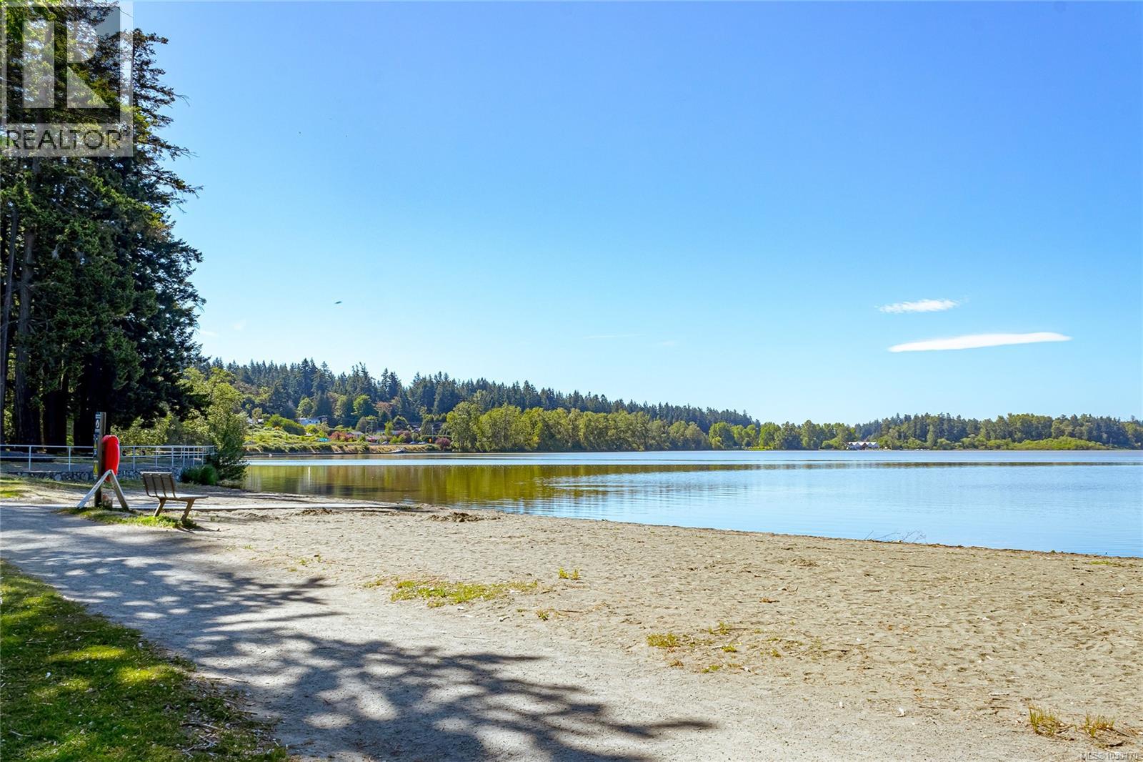 6575 CENTRAL SAANICH RD - 66