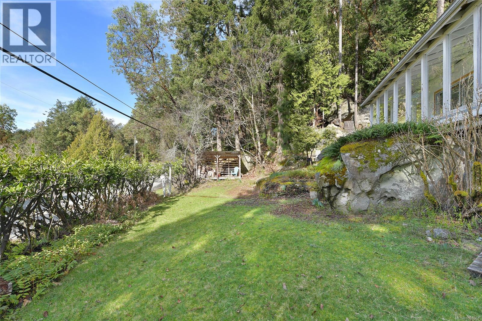 348 GEORGINA POINT RD - 46