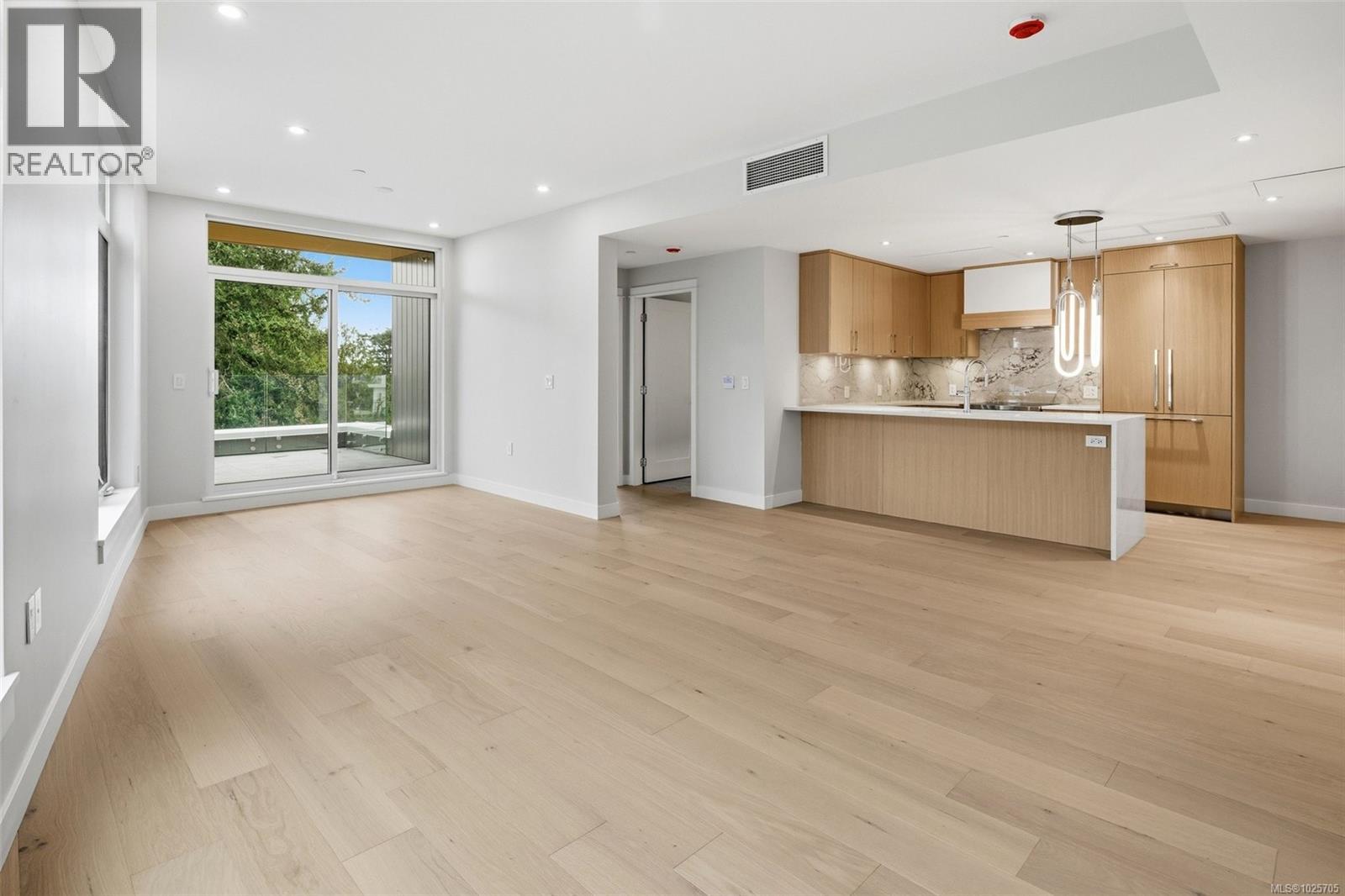 #307 5229 CORDOVA BAY RD - 11