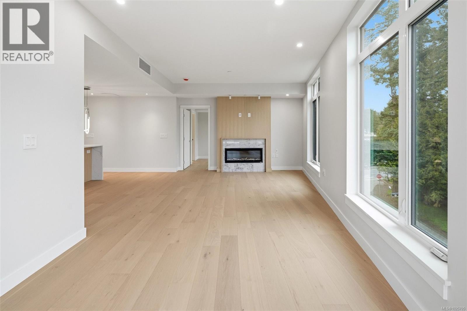 #307 5229 CORDOVA BAY RD - 13