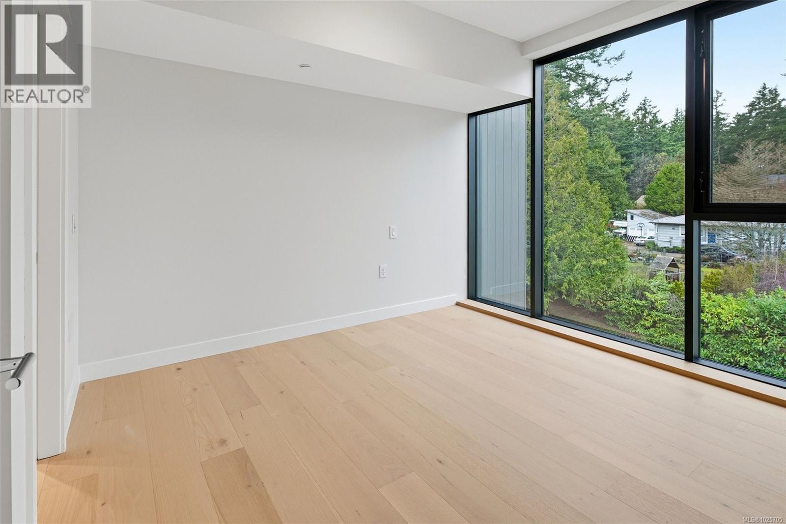 #307 5229 CORDOVA BAY RD - 16