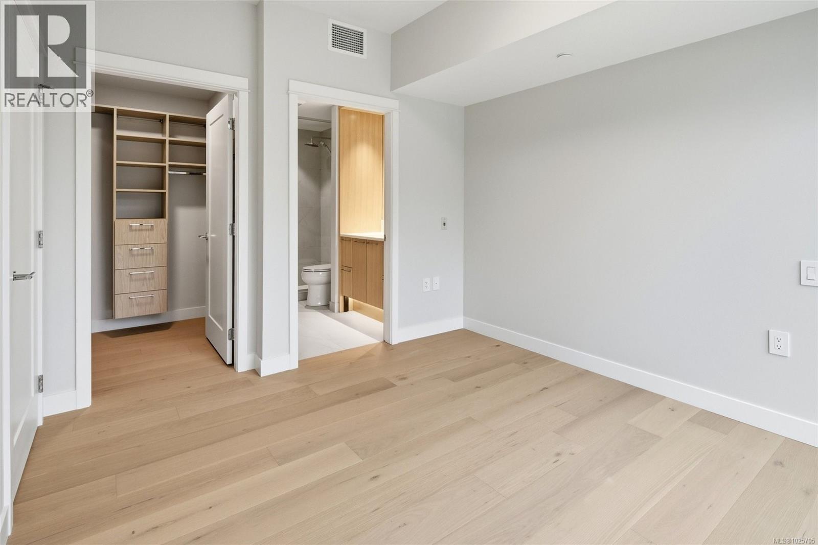 #307 5229 CORDOVA BAY RD - 17