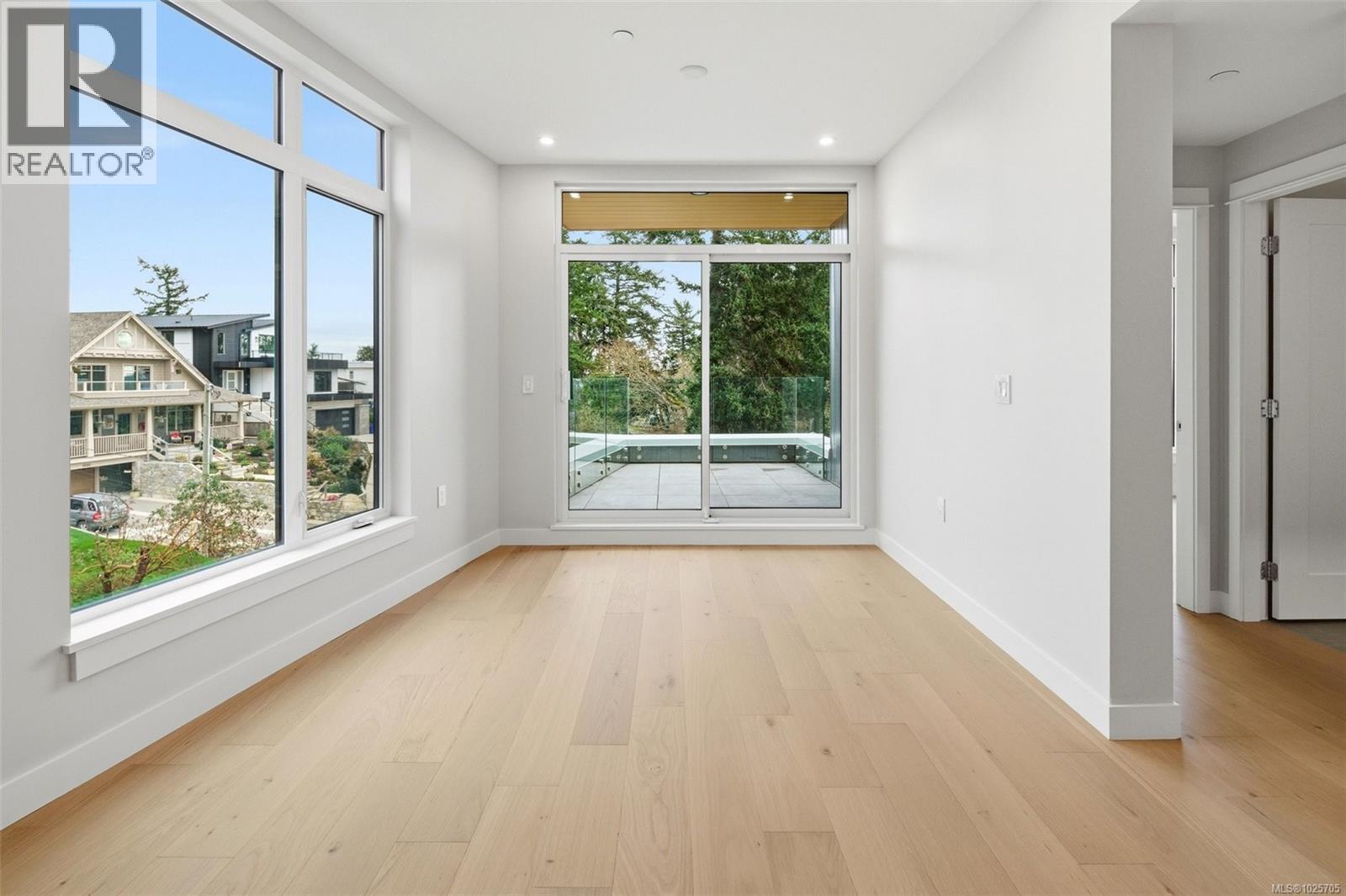 #307 5229 CORDOVA BAY RD - 20