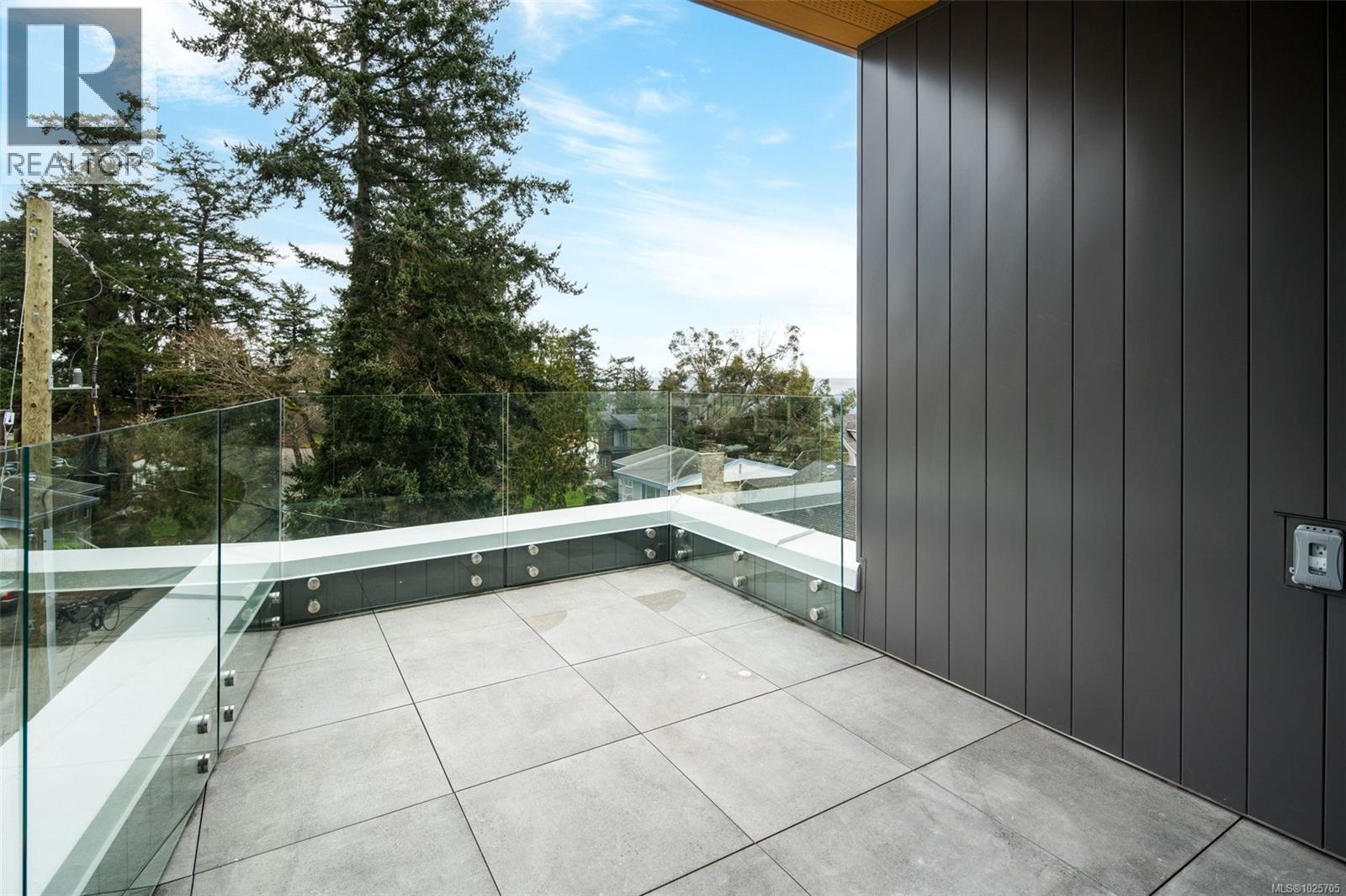 #307 5229 CORDOVA BAY RD - 21