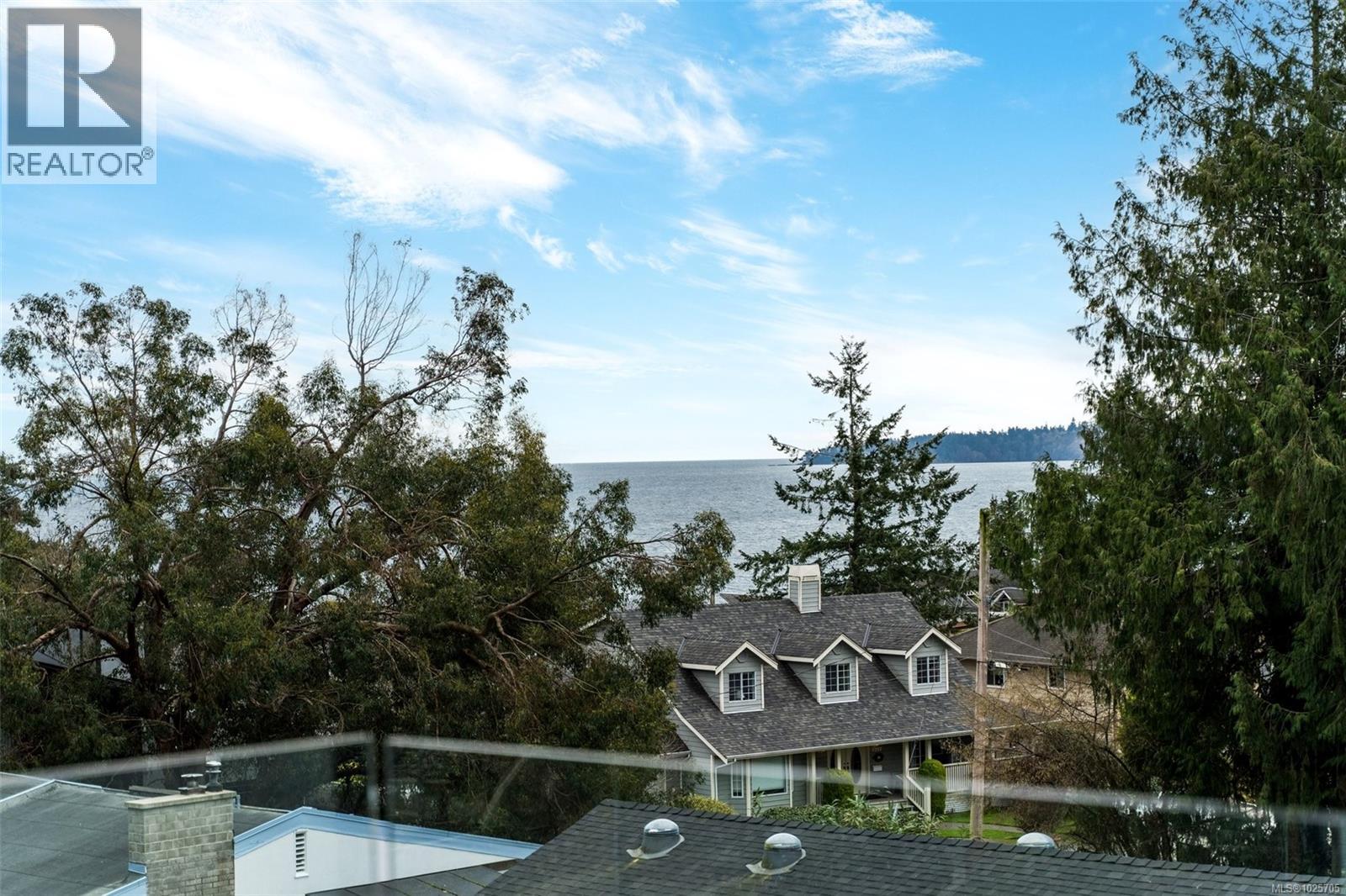 #307 5229 CORDOVA BAY RD - 22