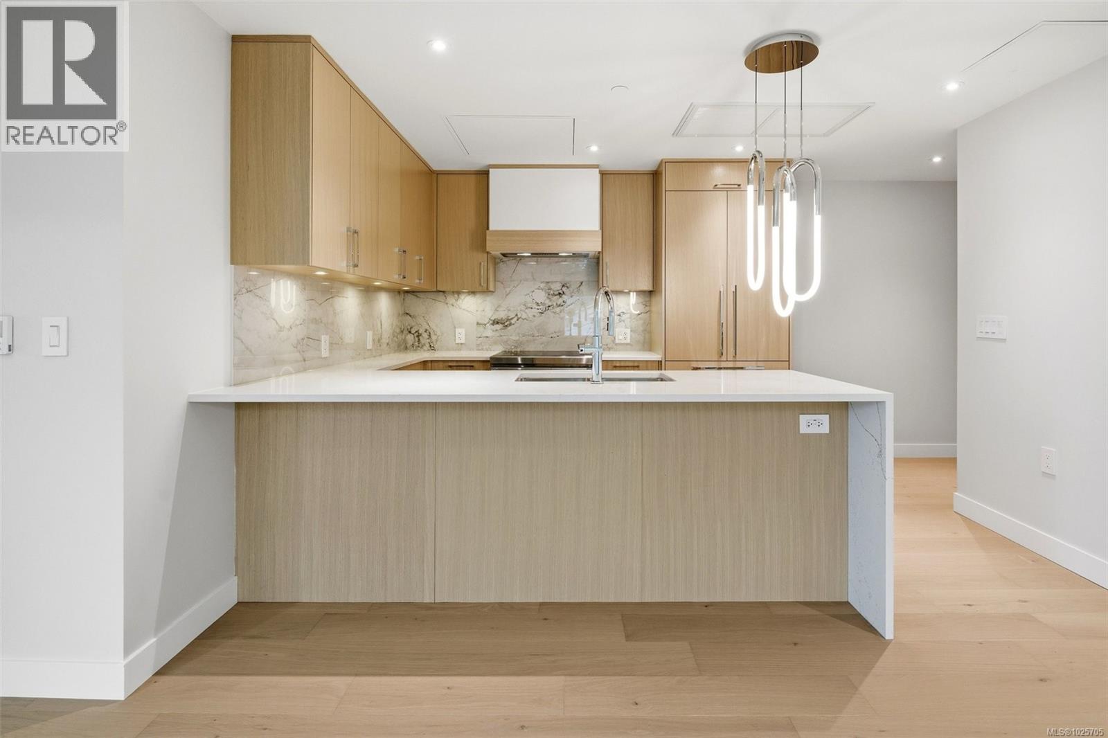 #307 5229 CORDOVA BAY RD - 6