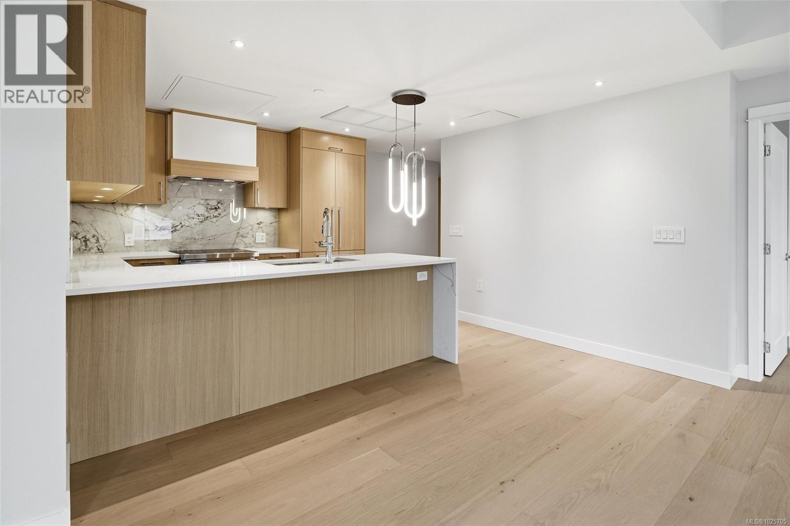 #307 5229 CORDOVA BAY RD - 7