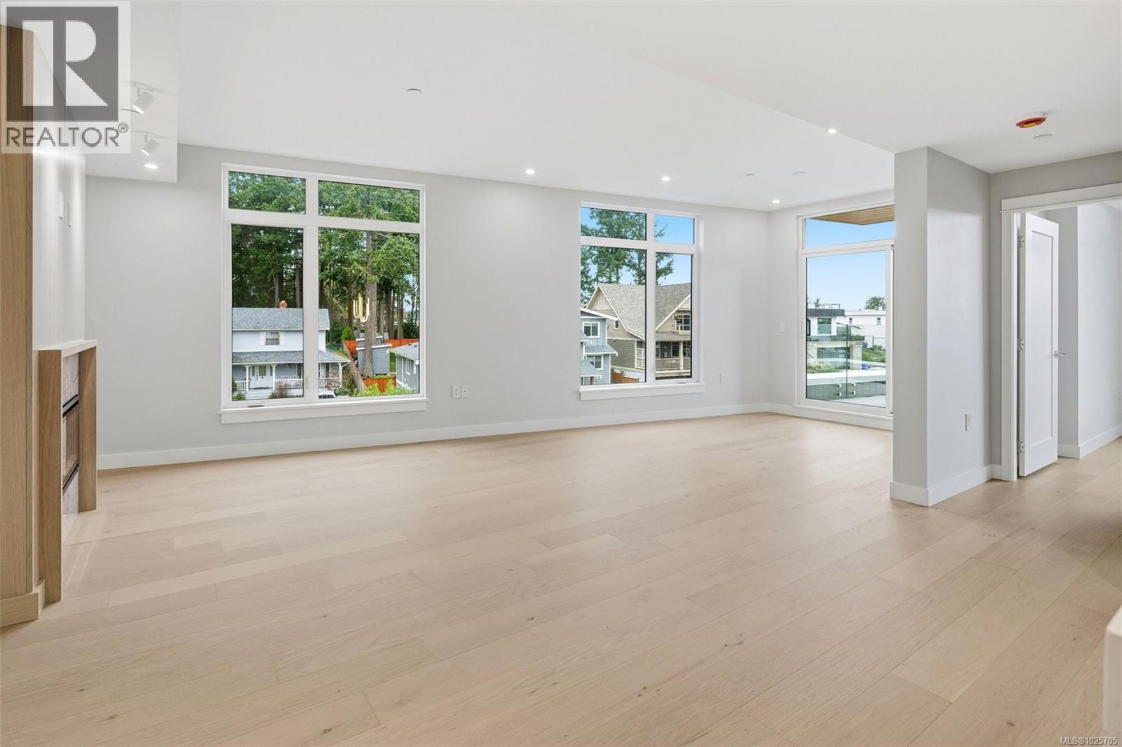 #307 5229 CORDOVA BAY RD - 8