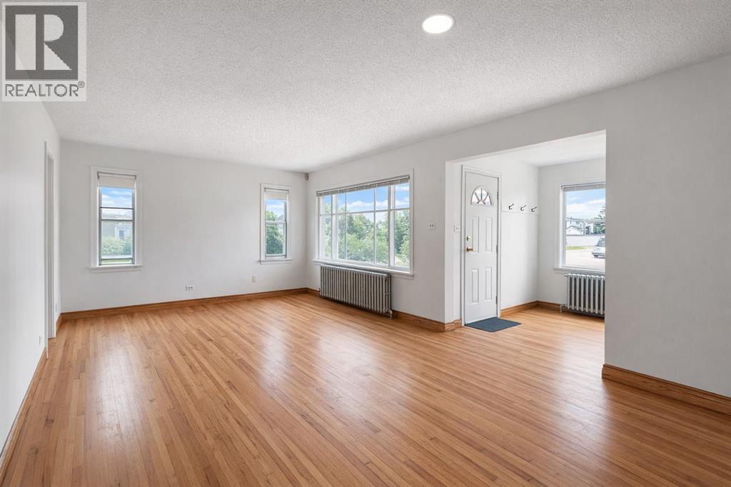 Single Family House Bungalow for Sale in   Avenue NE Tuxedo Park Calgary 