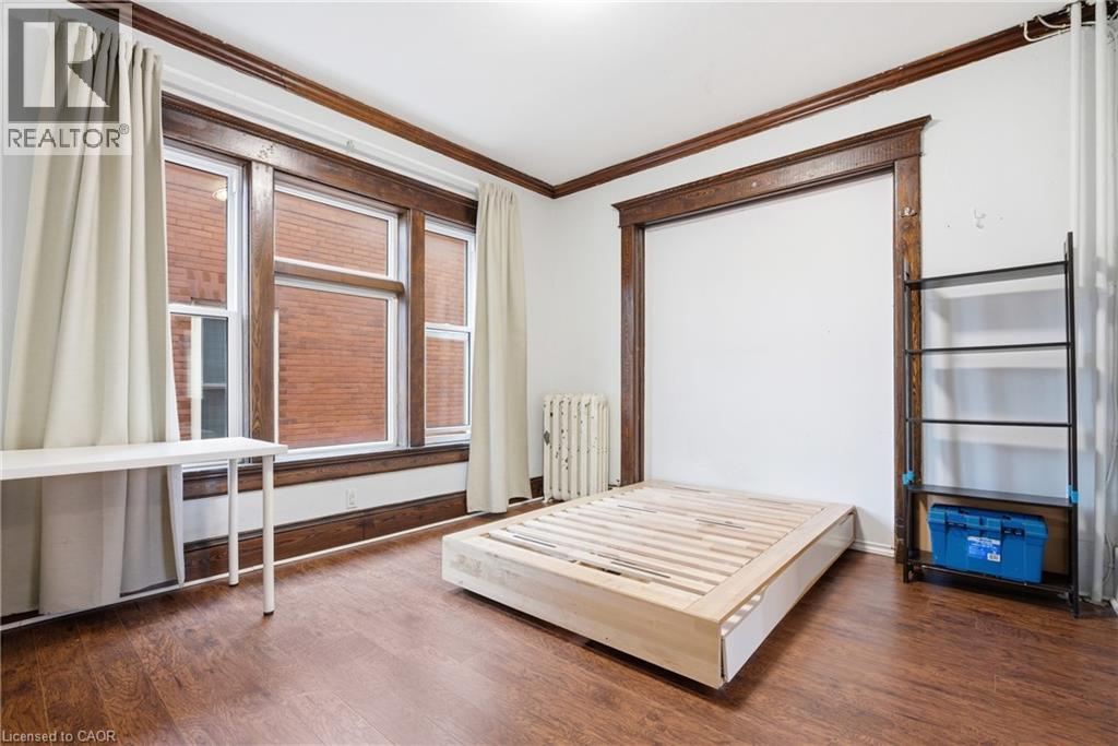 30 REGINA STREET N - 8