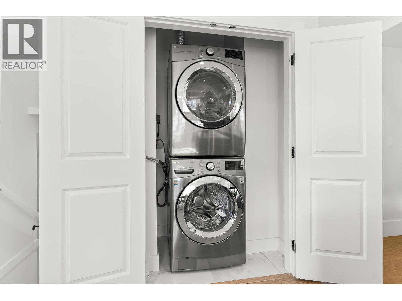 #32-9211 MCKIM Way, Richmond