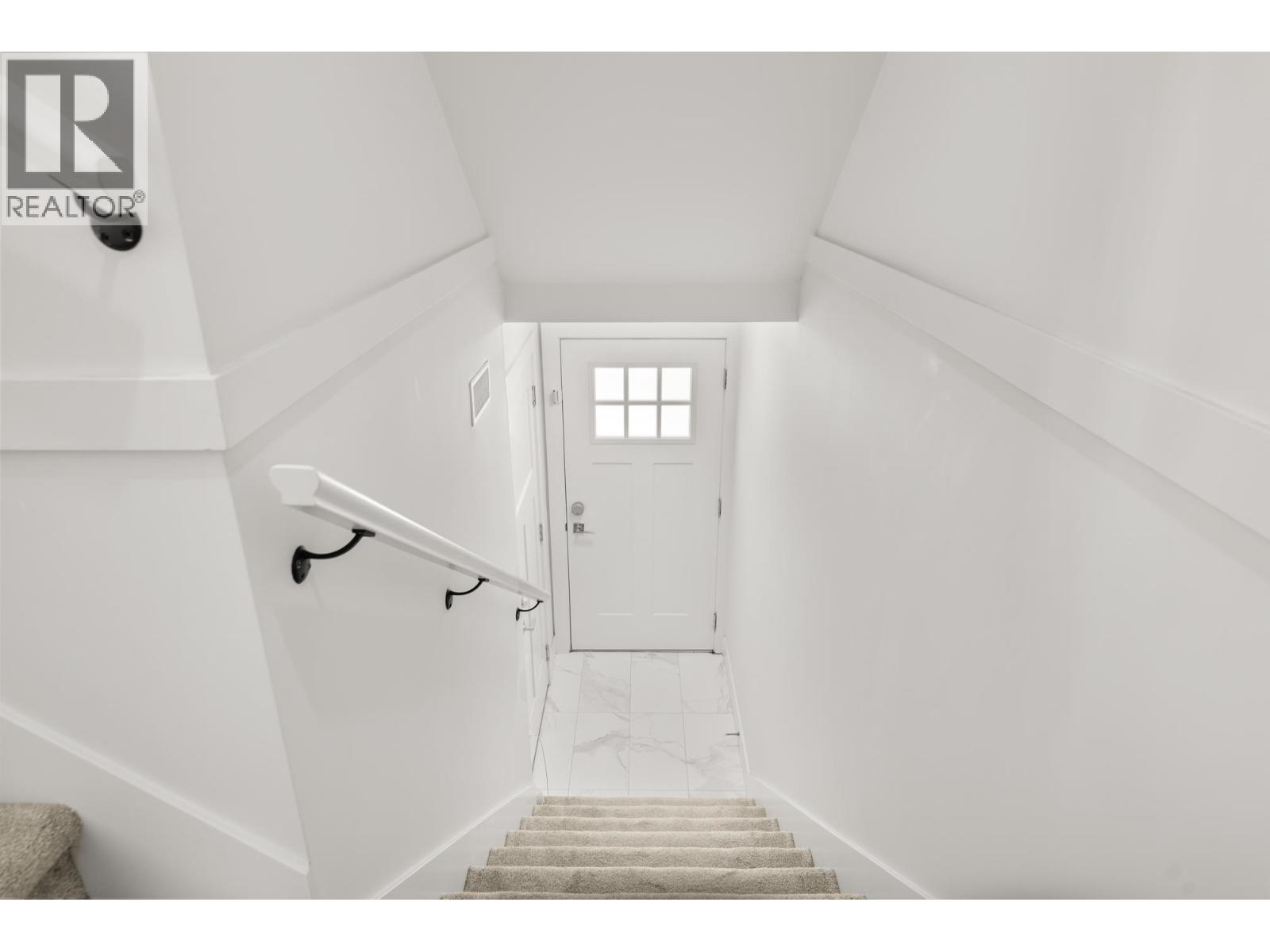 #32-9211 MCKIM Way, Richmond