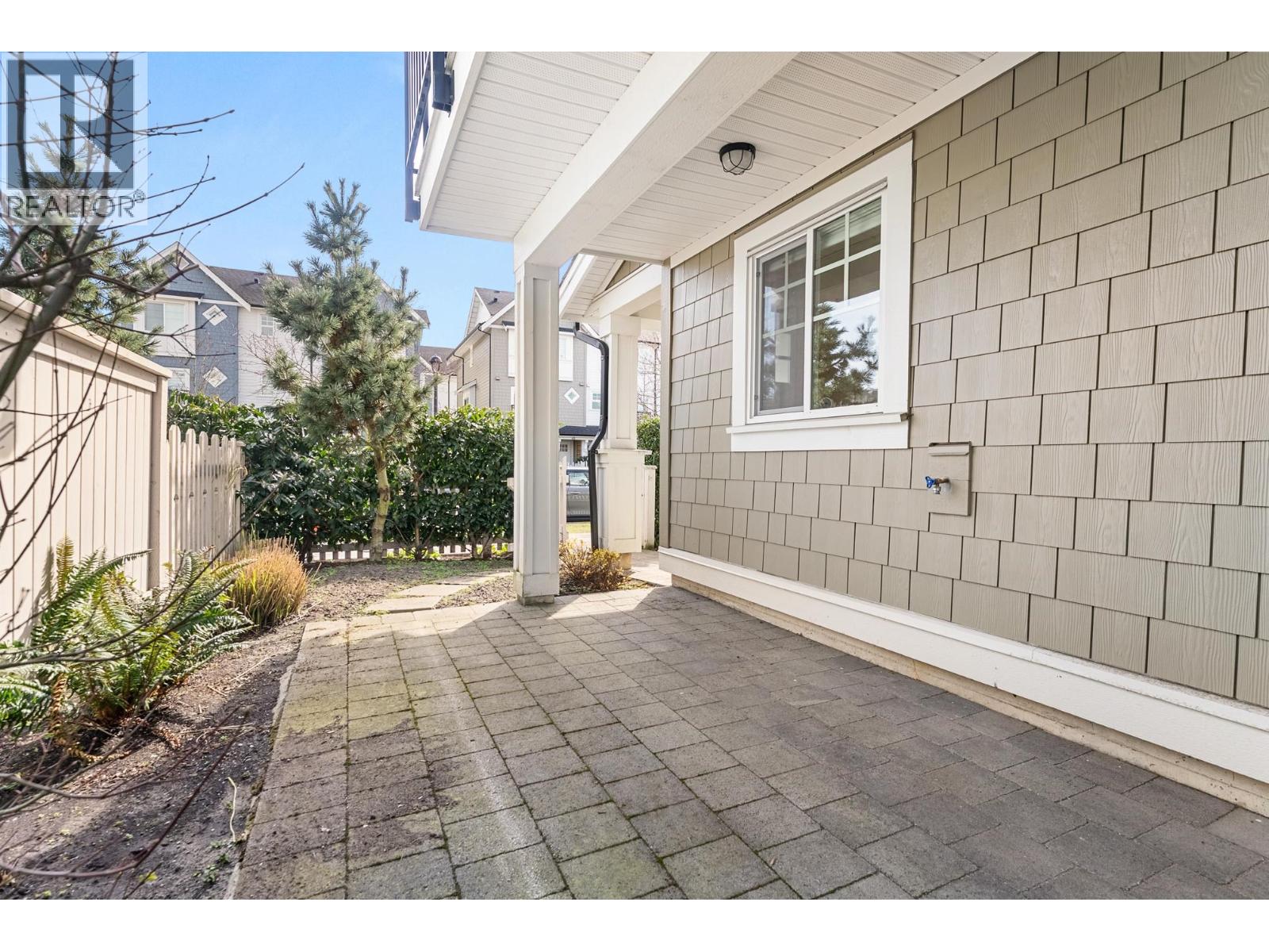 #32-9211 MCKIM Way, Richmond