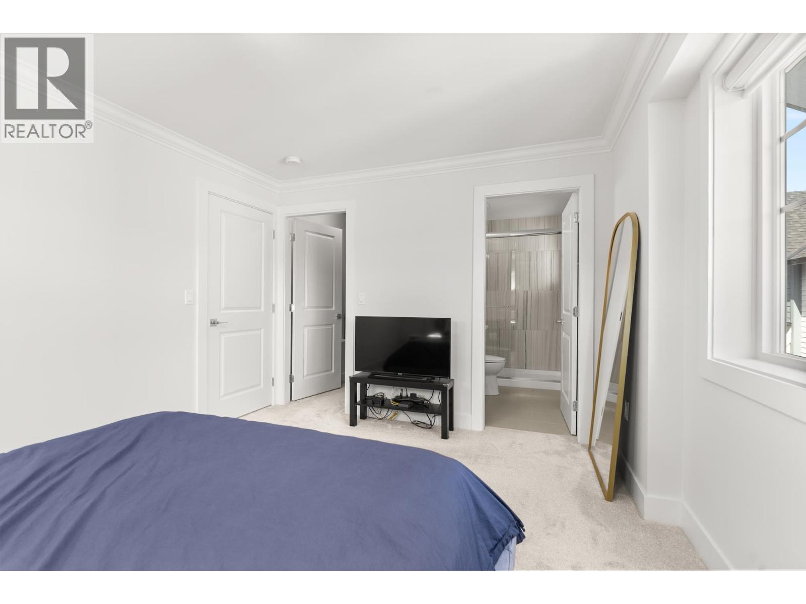 #32-9211 MCKIM Way, Richmond