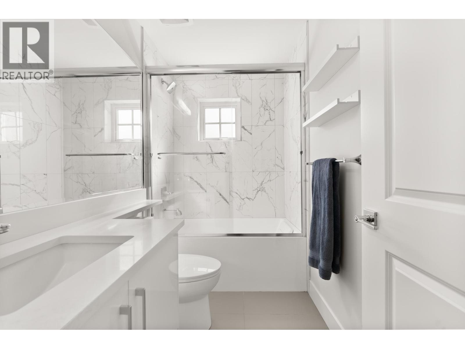 #32-9211 MCKIM Way, Richmond