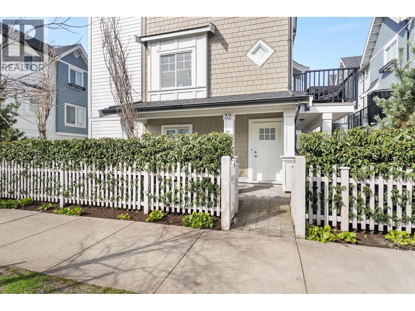 #32-9211 MCKIM Way, Richmond