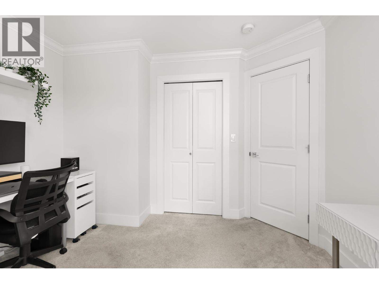 #32-9211 MCKIM Way, Richmond