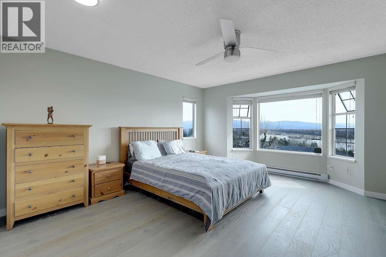 208 1140 CASTLE CRESCENT, Port Coquitlam