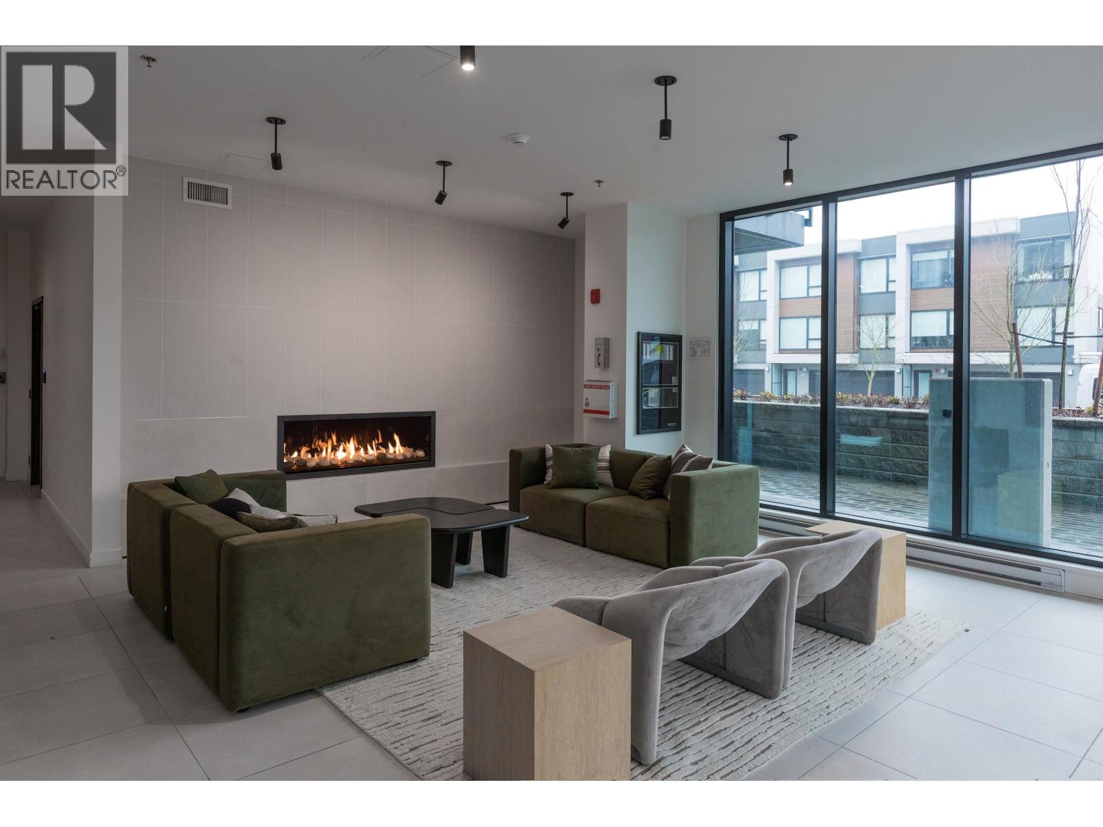 312 3596 MALSUM DRIVE, North Vancouver