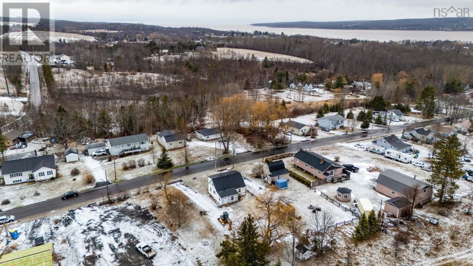 Property 6 of 26 of 33 Riverview Road