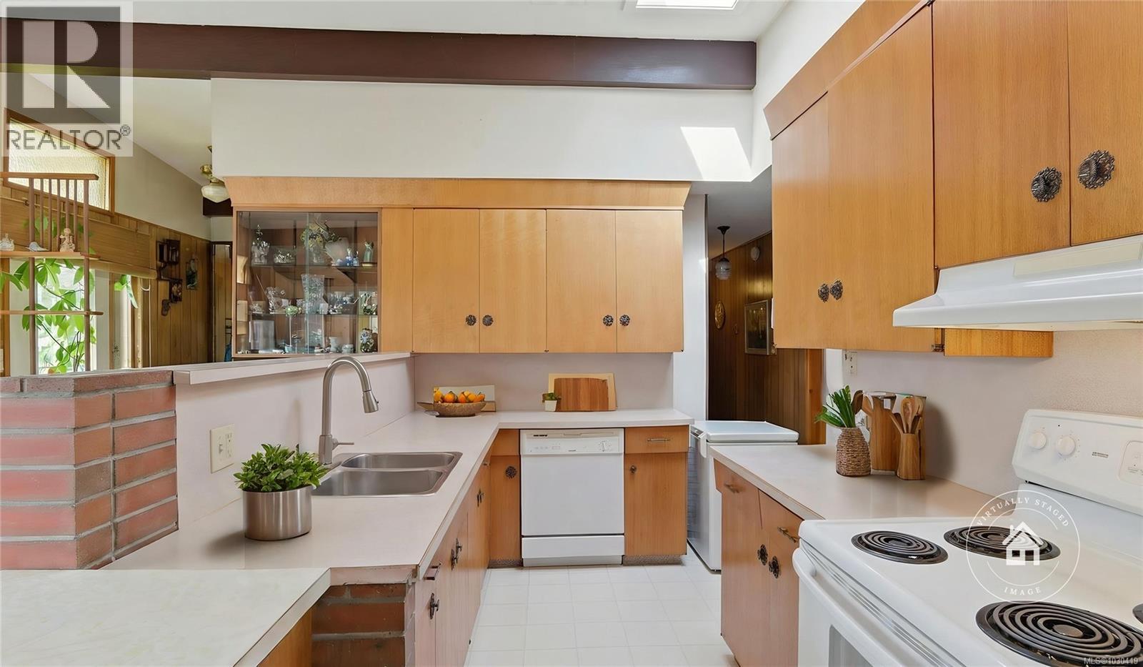 559 JOHNSTONE RD - 4