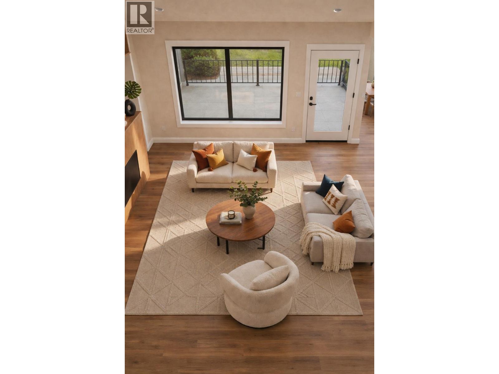 912 BULL CRESCENT - Image 3