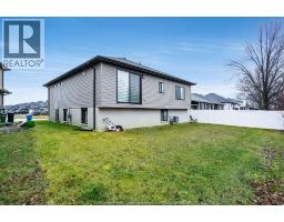 241 Robinson Avenue, Essex, ON N8M0A8 Photo 41