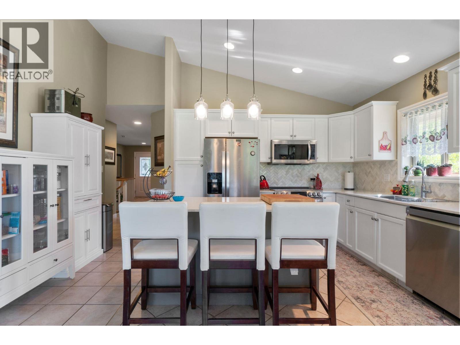 #11 2550 GOLF COURSE DRIVE - 12