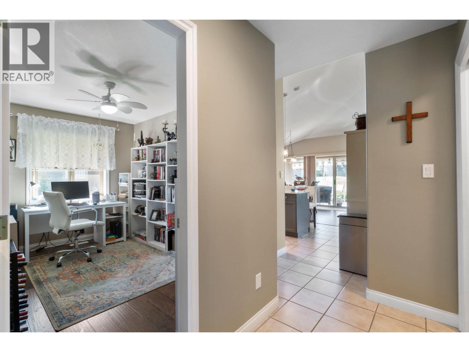 #11 2550 GOLF COURSE DRIVE - 7