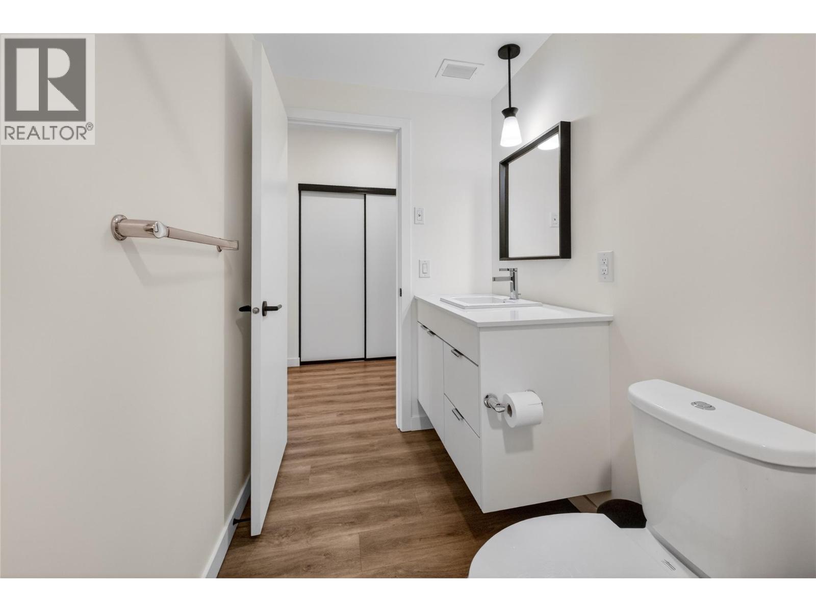 #101 615 Rutland Road N - 11