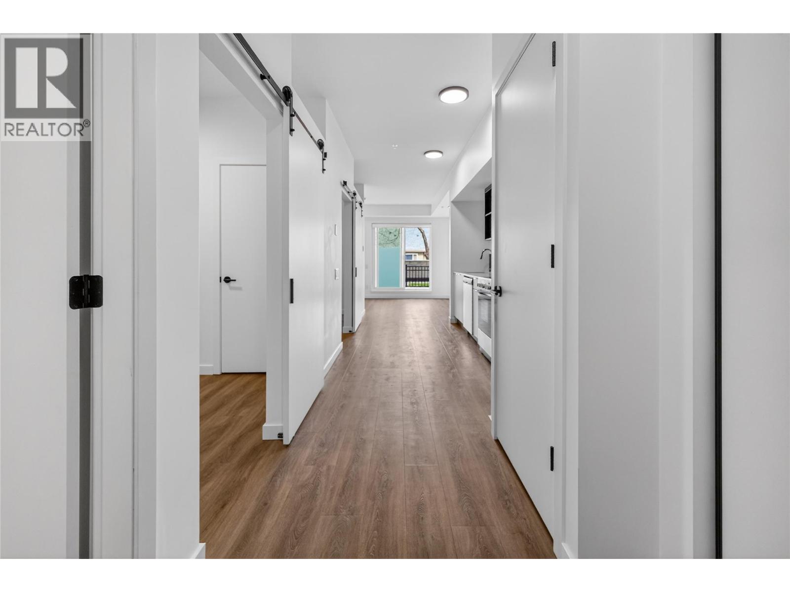 #101 615 Rutland Road N - 12