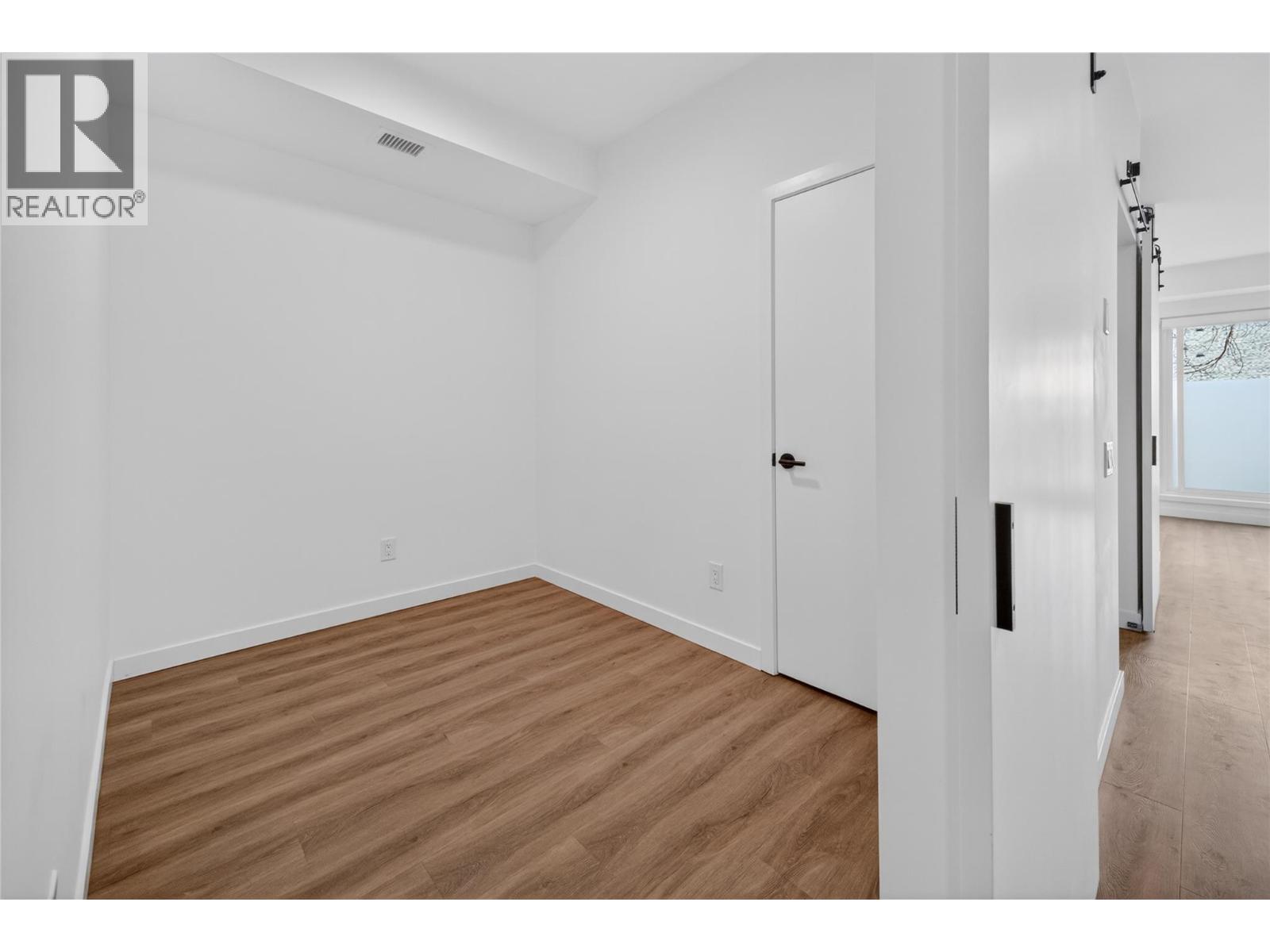 #101 615 Rutland Road N - 13