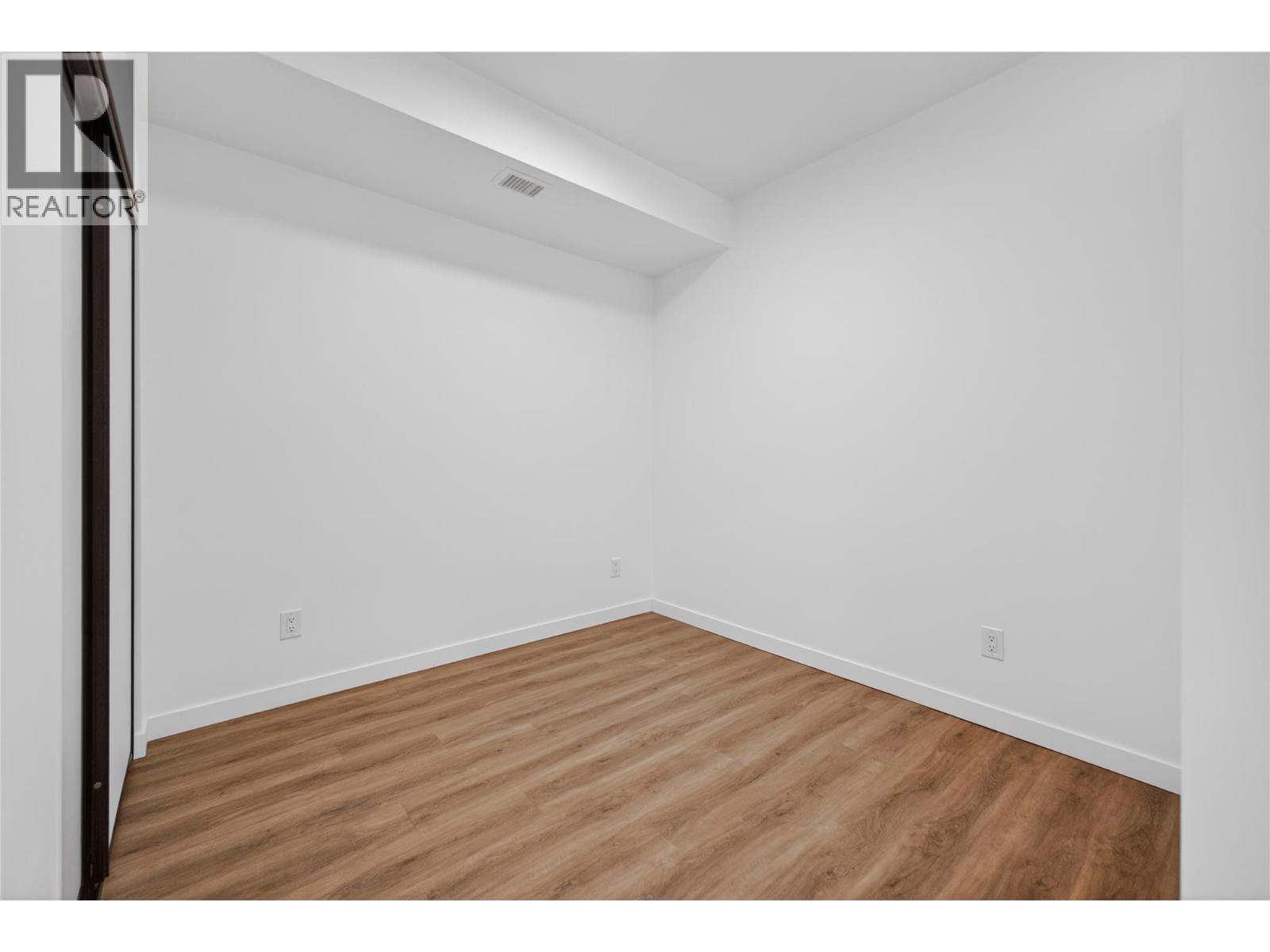 #101 615 Rutland Road N - 20