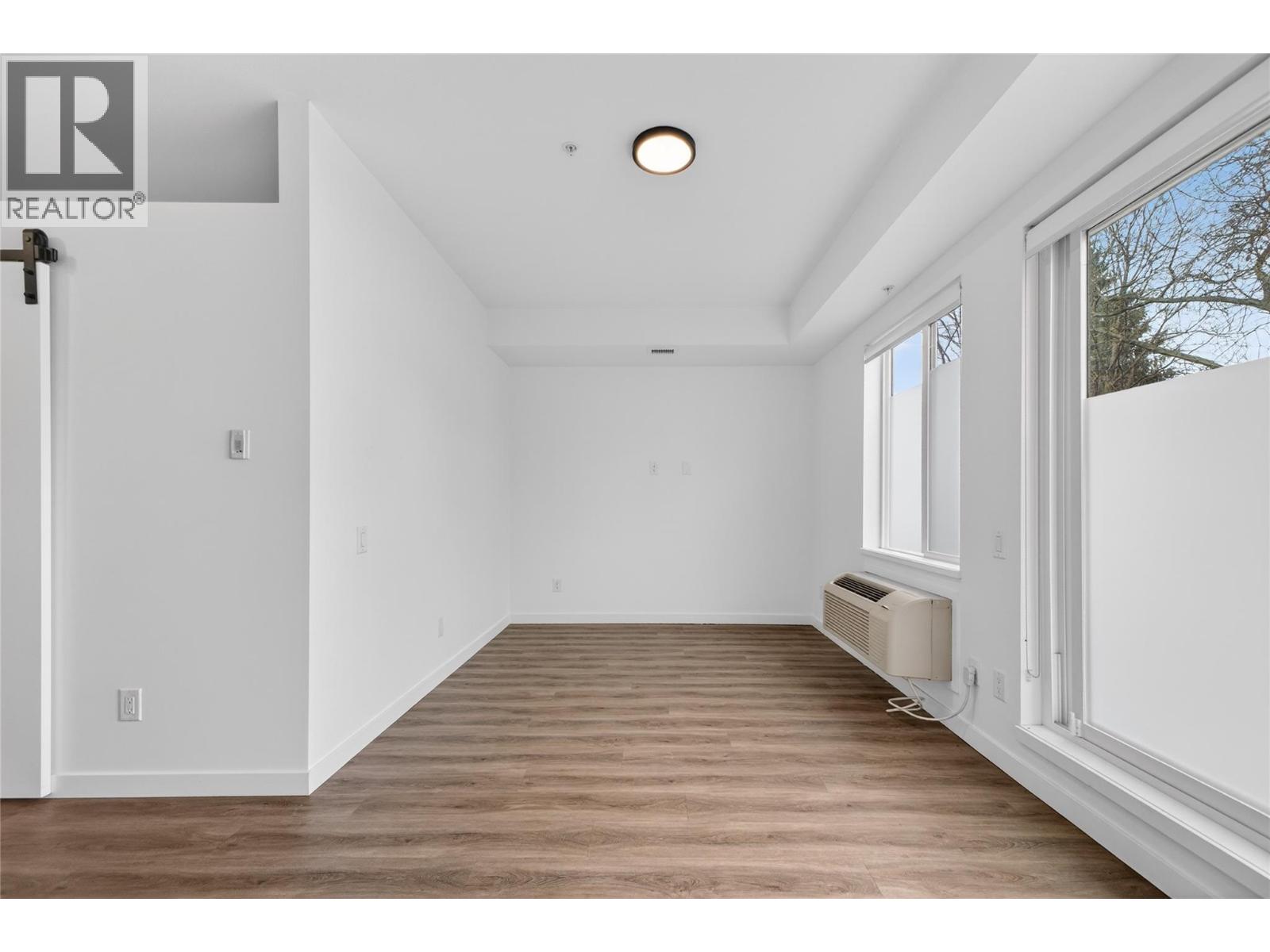#101 615 Rutland Road N - 27