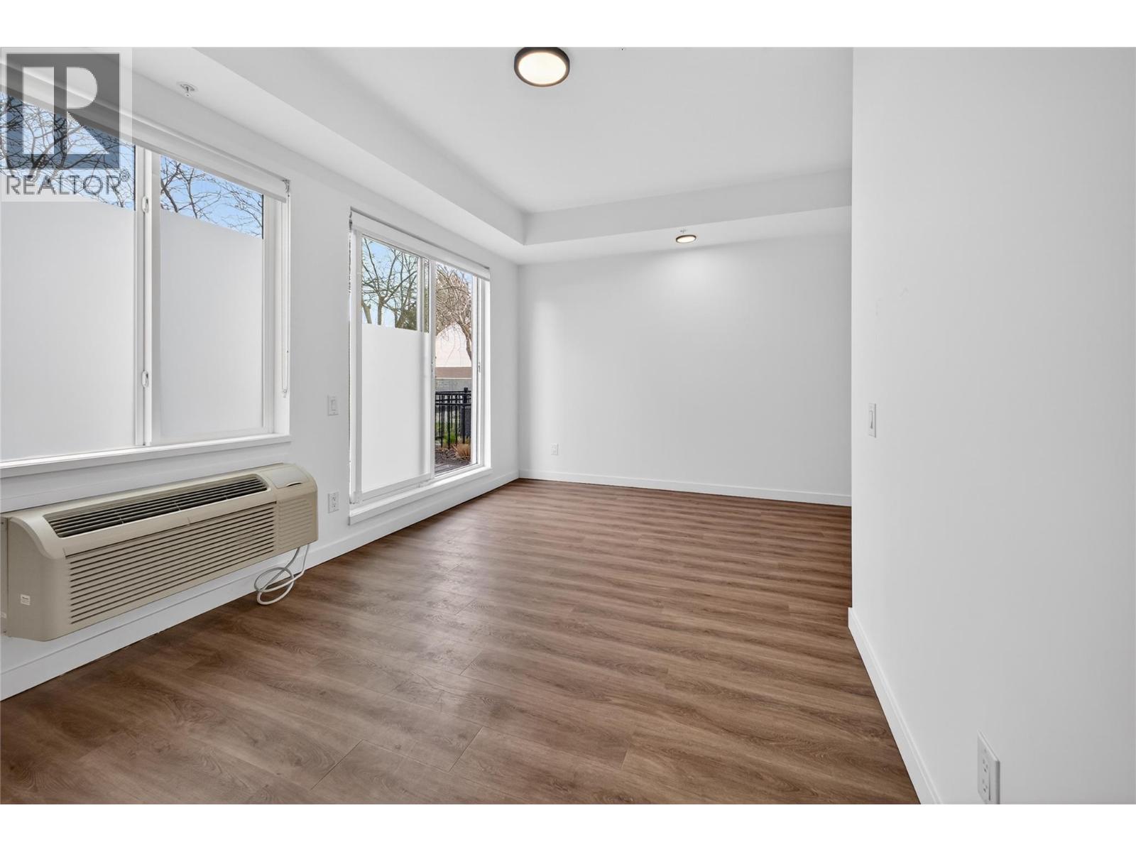 #101 615 Rutland Road N - 29