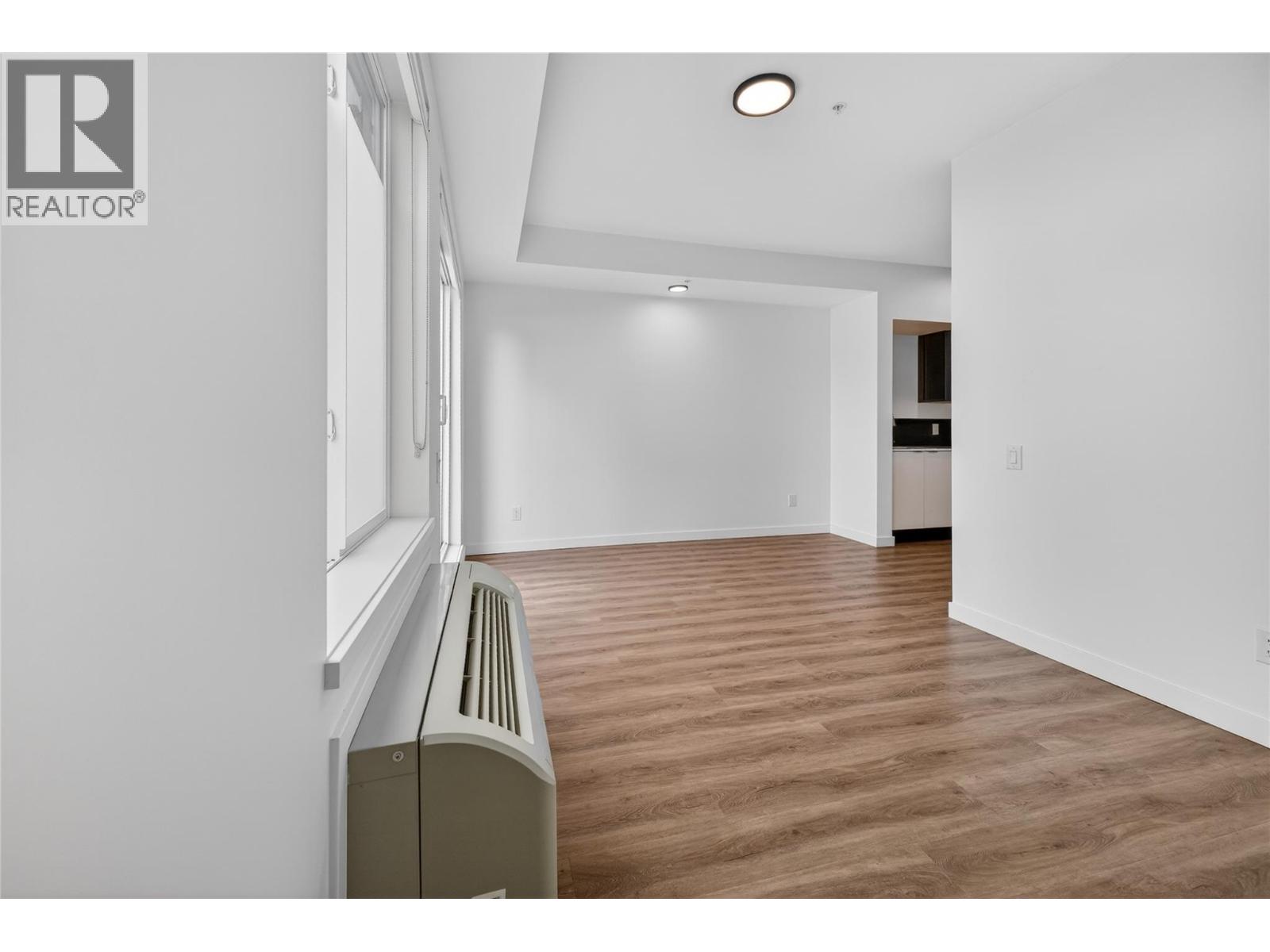#101 615 Rutland Road N - 30