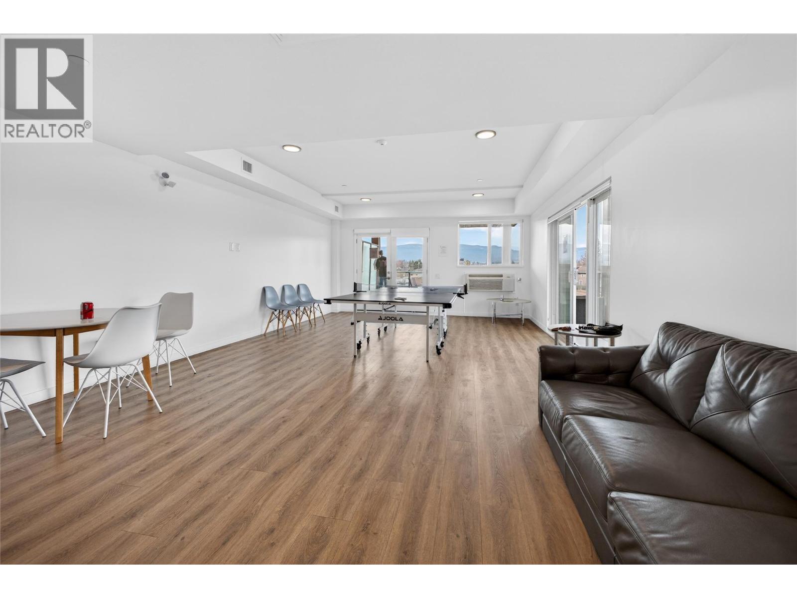 #101 615 Rutland Road N - 39