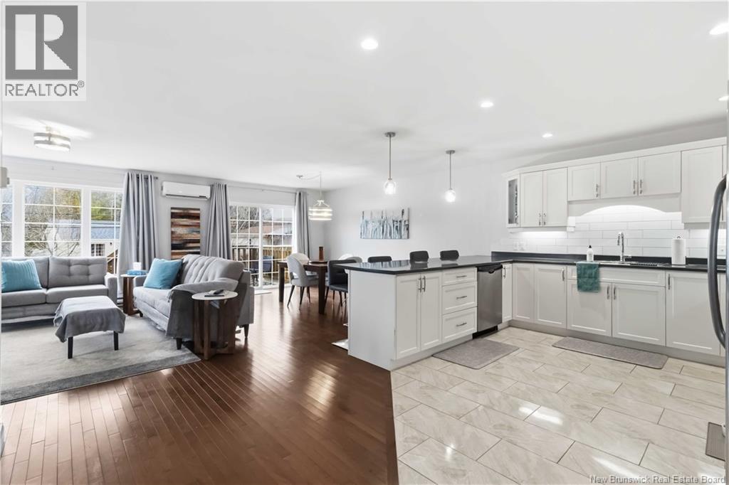 80 ASHLEY CRESCENT - 8