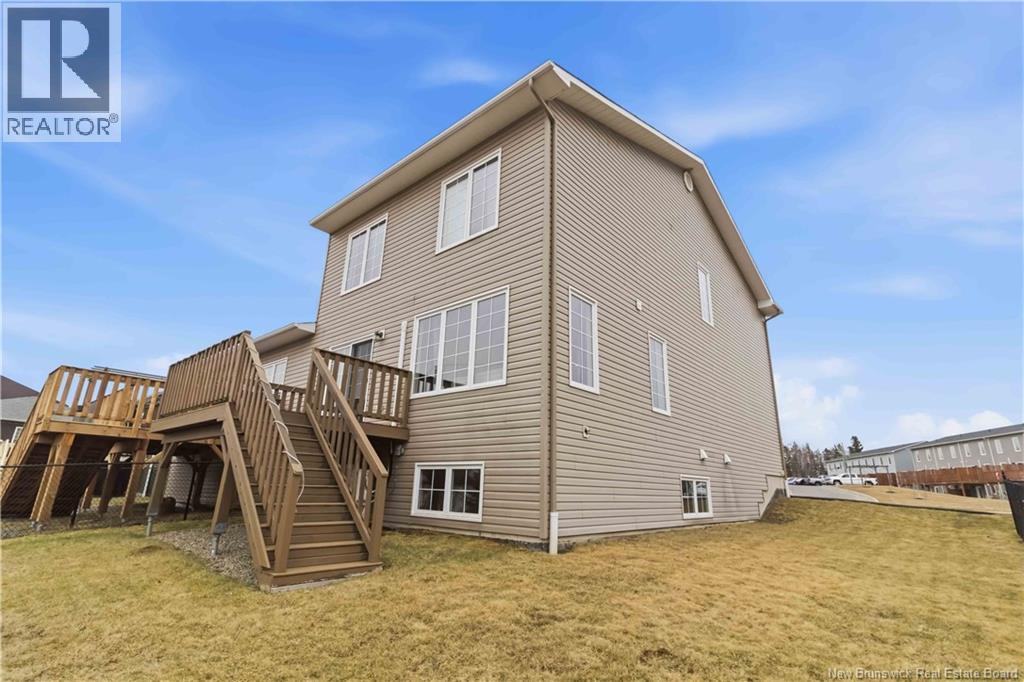 80 ASHLEY CRESCENT - 40