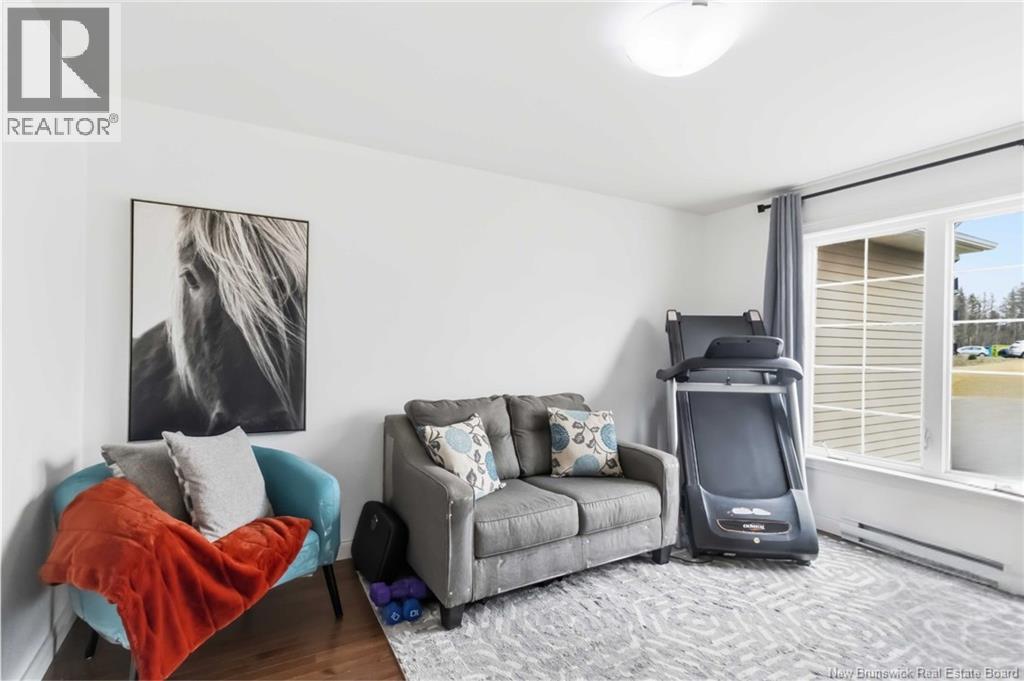 80 ASHLEY CRESCENT - 21