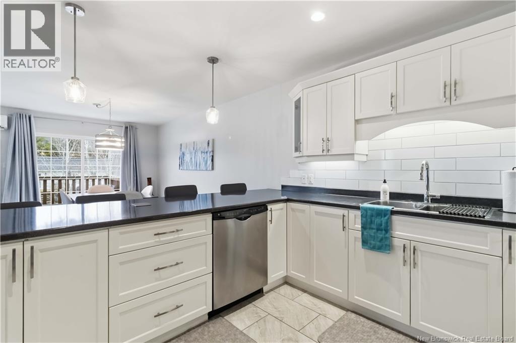 80 ASHLEY CRESCENT - 18