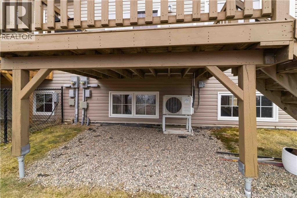 80 ASHLEY CRESCENT - 38