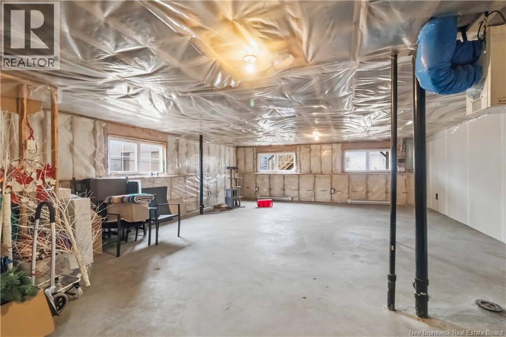 80 ASHLEY CRESCENT - 35