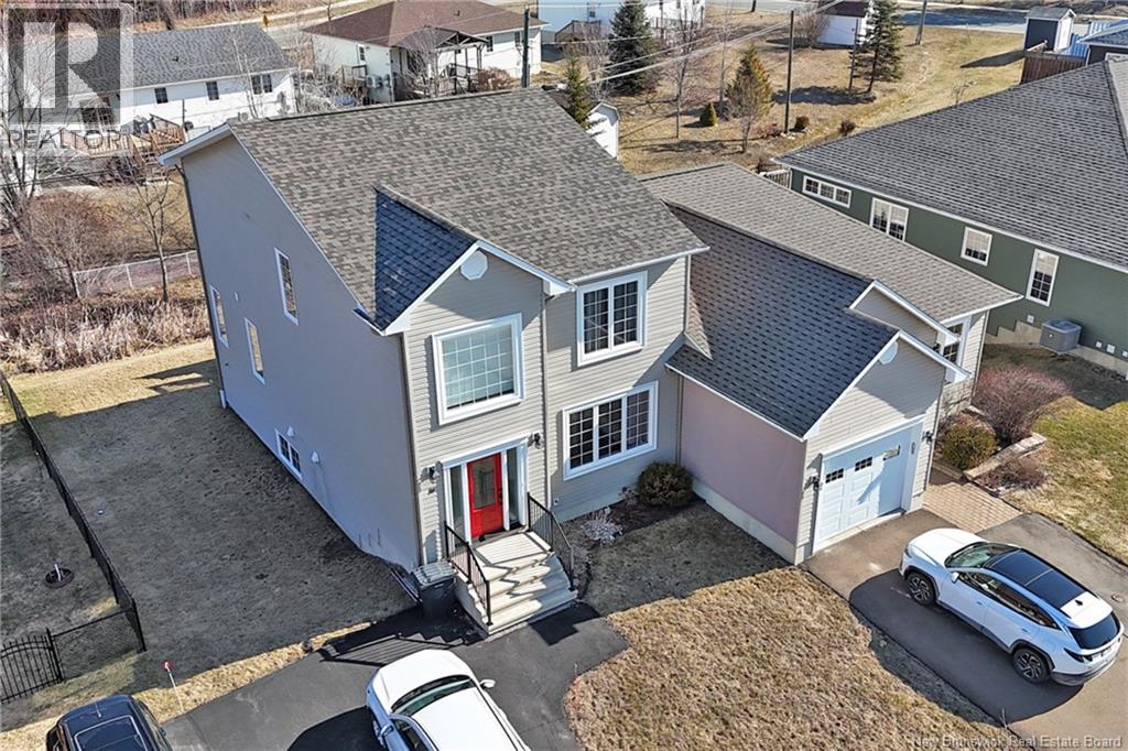 80 ASHLEY CRESCENT - 42