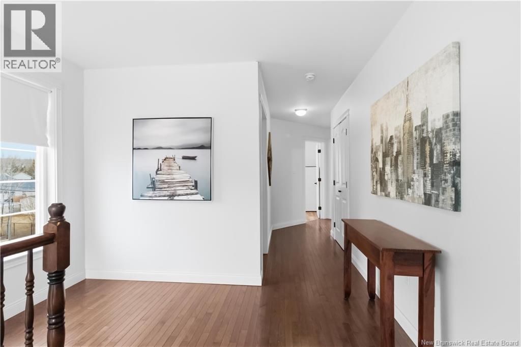 80 ASHLEY CRESCENT - 24