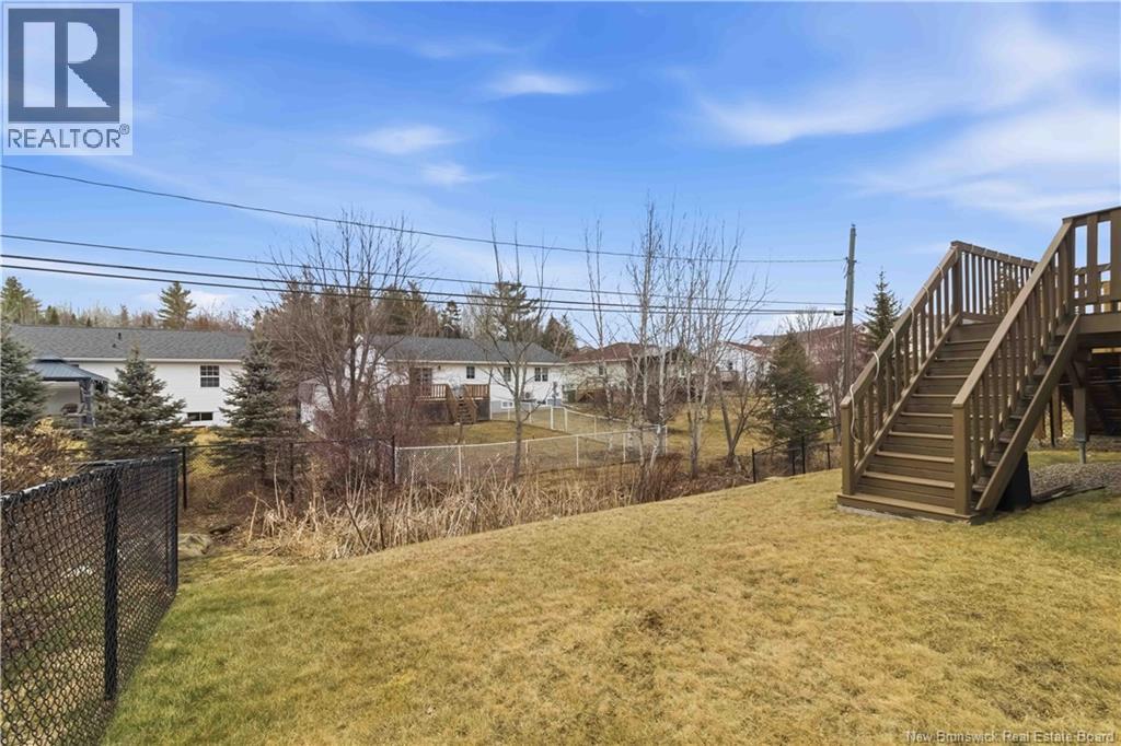 80 ASHLEY CRESCENT - 41