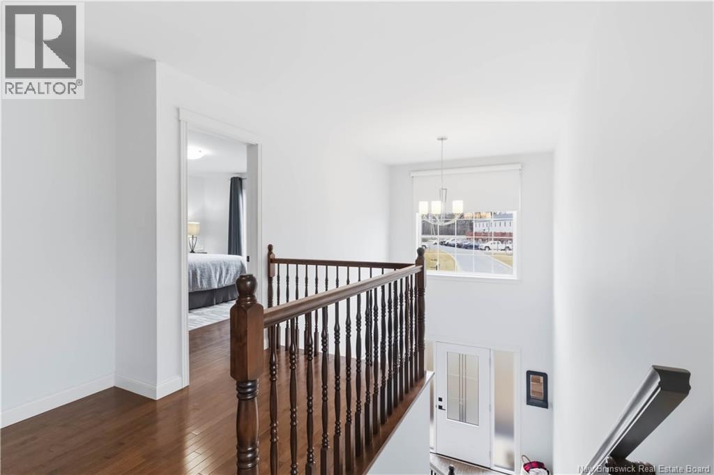 80 ASHLEY CRESCENT - 22