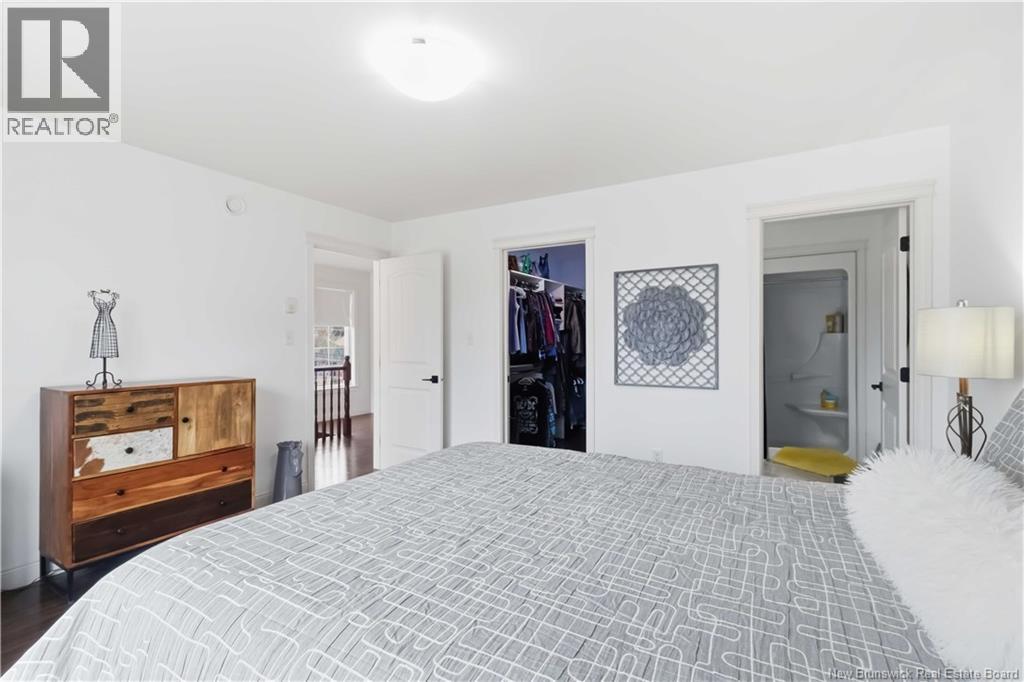 80 ASHLEY CRESCENT - 28